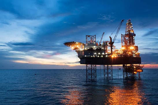 Offshore oil platform